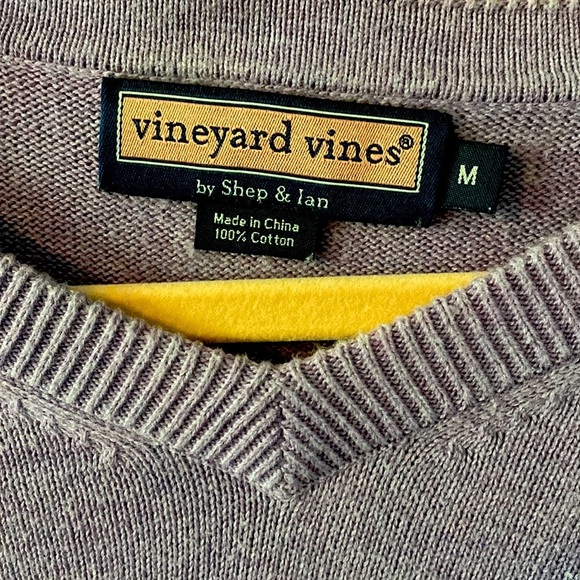 Vineyard Vines By‎ Shep & Ian Mens or Womens Purple V-Neck Pullover Sweater Med - Picture 2 of 3
